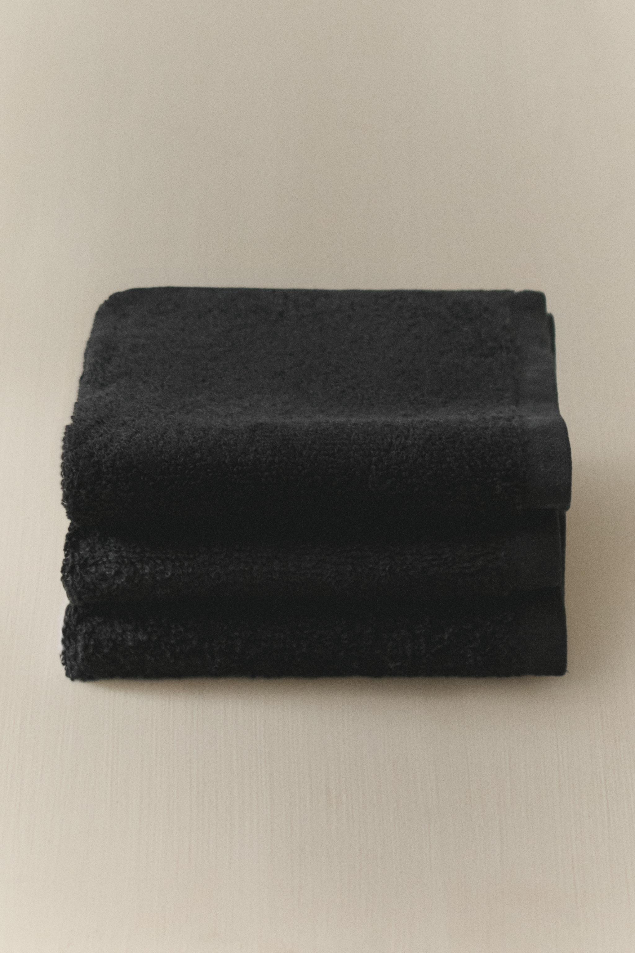 PACK OF COTTON HAND TOWELS (PACK 3)